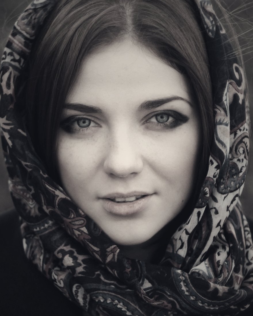 Portrait of Leyla Demir