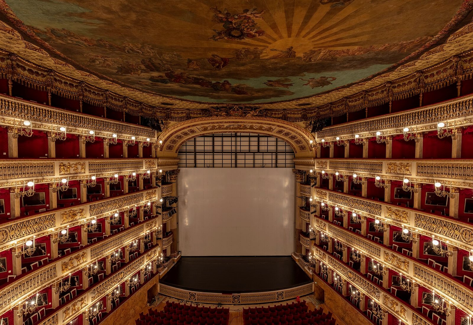 The red and gold horseshoe of the Teatro di San Carlo